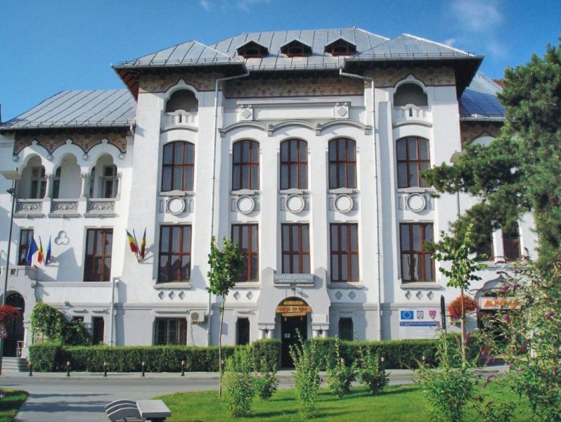 #VisitTheMuseum (1). The Department of Natural Sciences, the special universe of Oltenia