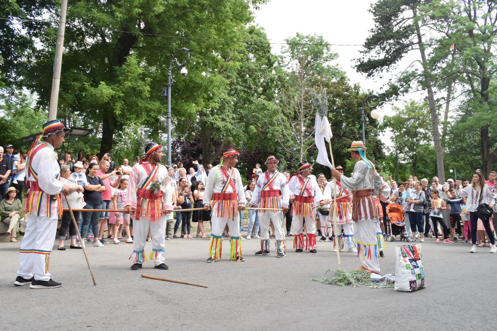 From food to dances and costumes. Traditions week in Dolj