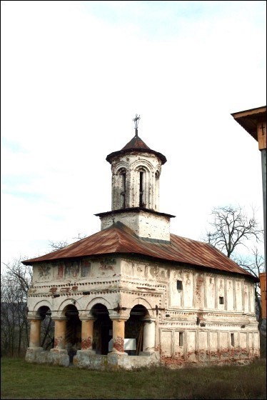 Biserica "Sf. Nicolae" - Biserica cu pictura exterioara