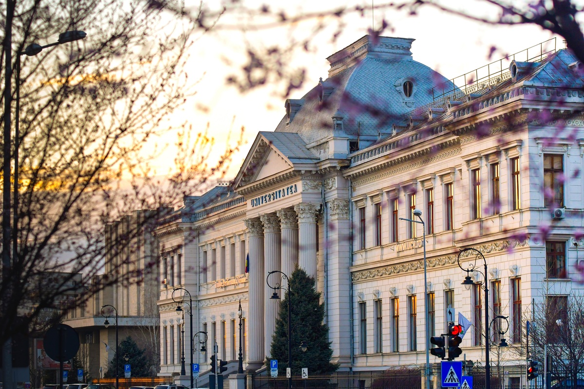  University of Craiova, former Palace of Justice