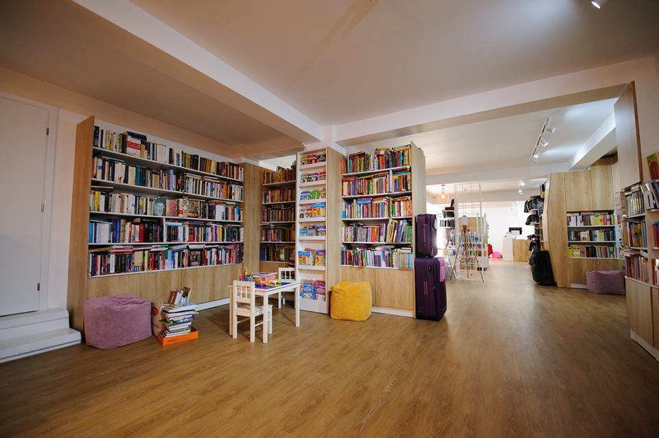 Elena Farago Bookstore
